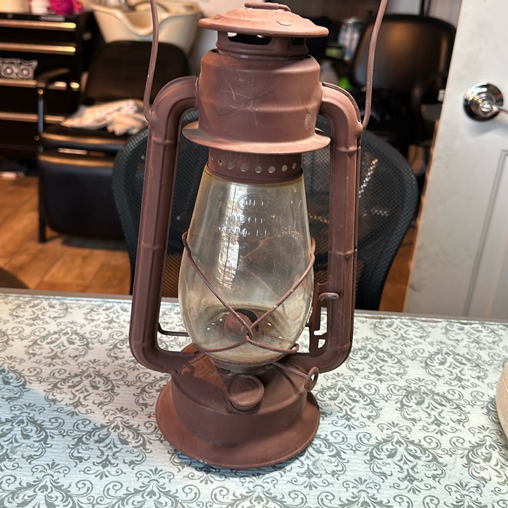 Rusty vintage Dietz Junior cold blast oil lantern